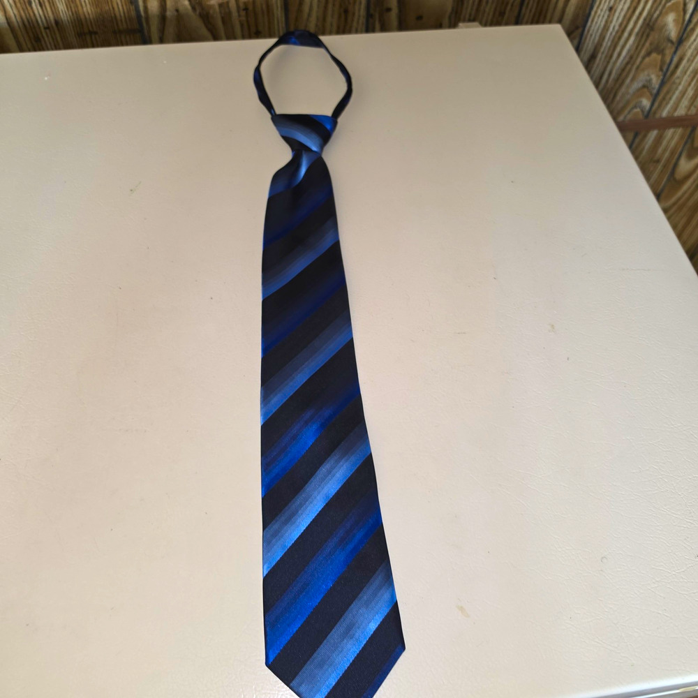 David Taylor Collection Men's Blue/Black Striped Woven Polyester Zipper Tie 1pc